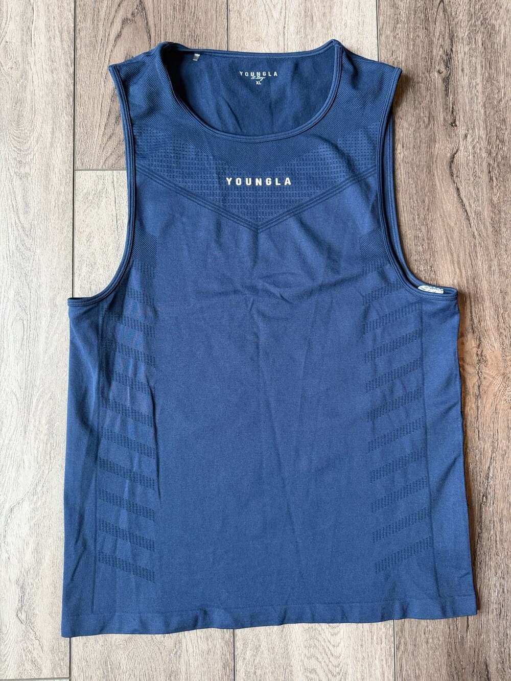 Youngla Hydrocool Tank Top Size XL Blue Seamless Athletic Top